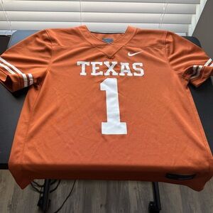 Nike dry fit university of Texas Kids Jersey size medium